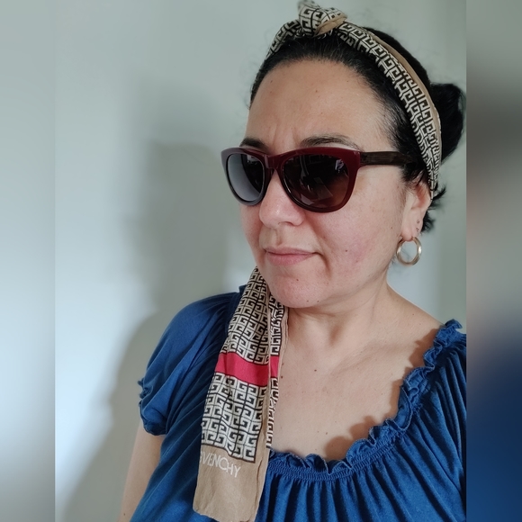 Authentic Givenchy Skinny Silk Scarf 4G Logo - Picture 4 of 15